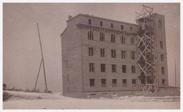  Mikołów budowa w 1932 r. 